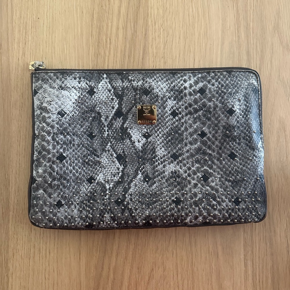 MCM limited Pouch/crossbody without sling